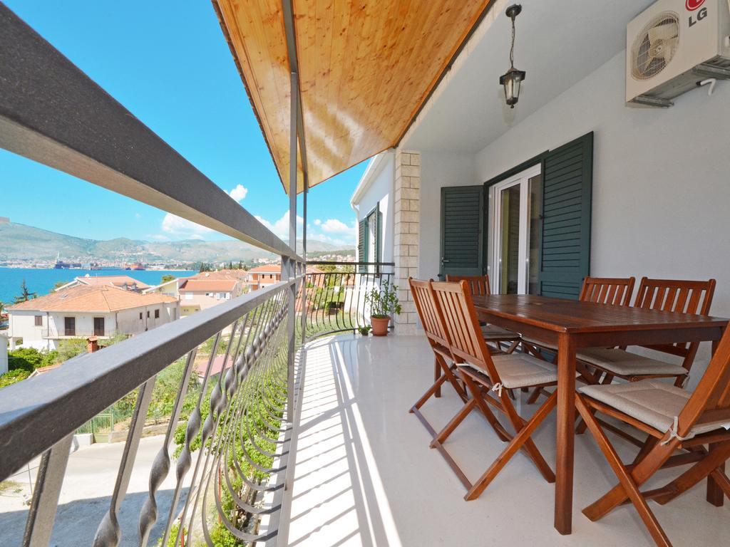 Apartment Vukadin Trogir Eksteriør bilde